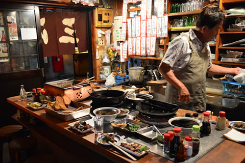 三河屋の店内風景